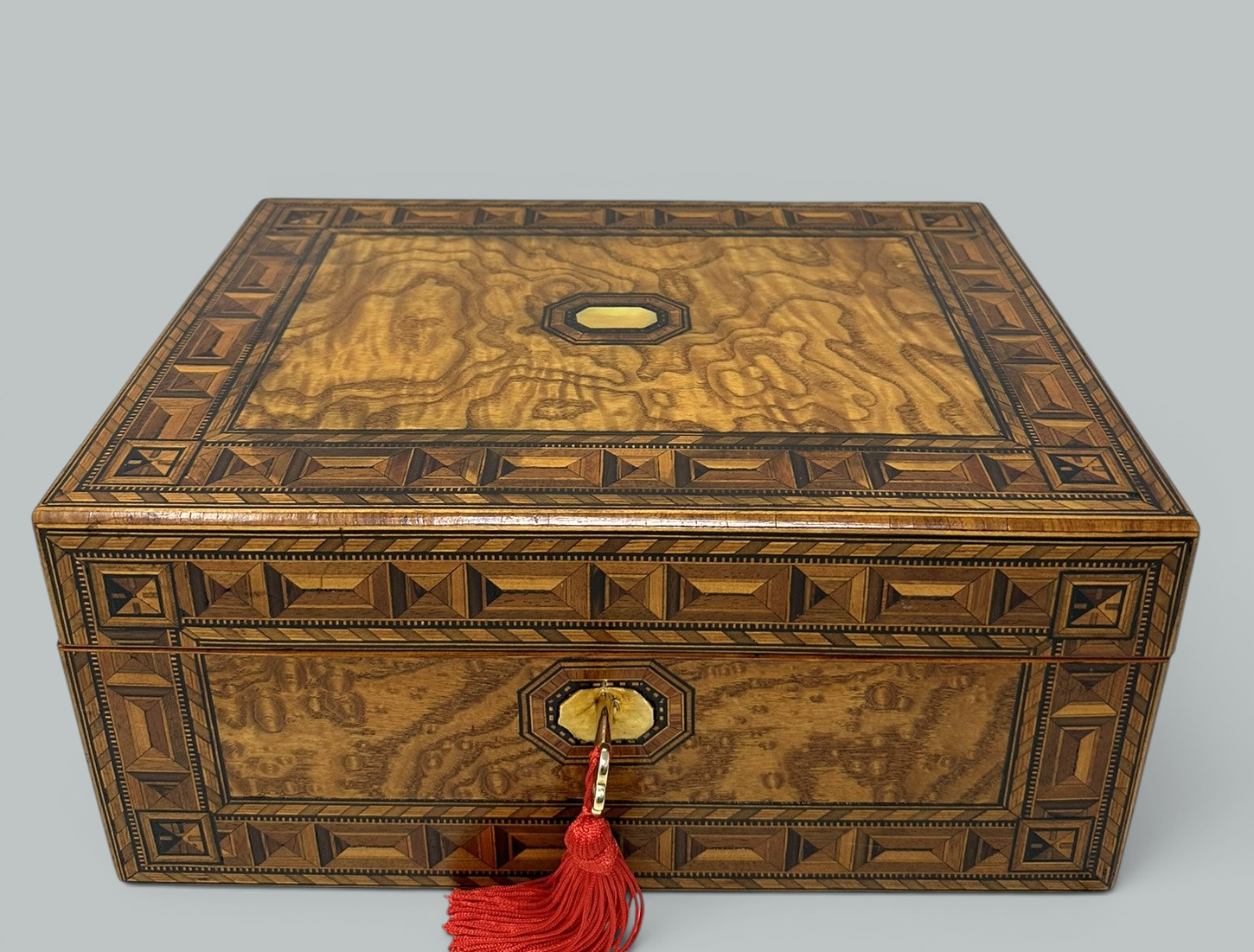 134. Antique Vintage English Burl Walnut Wooden Marquetry Victorian Jewelry Box 19Ct - Image 9