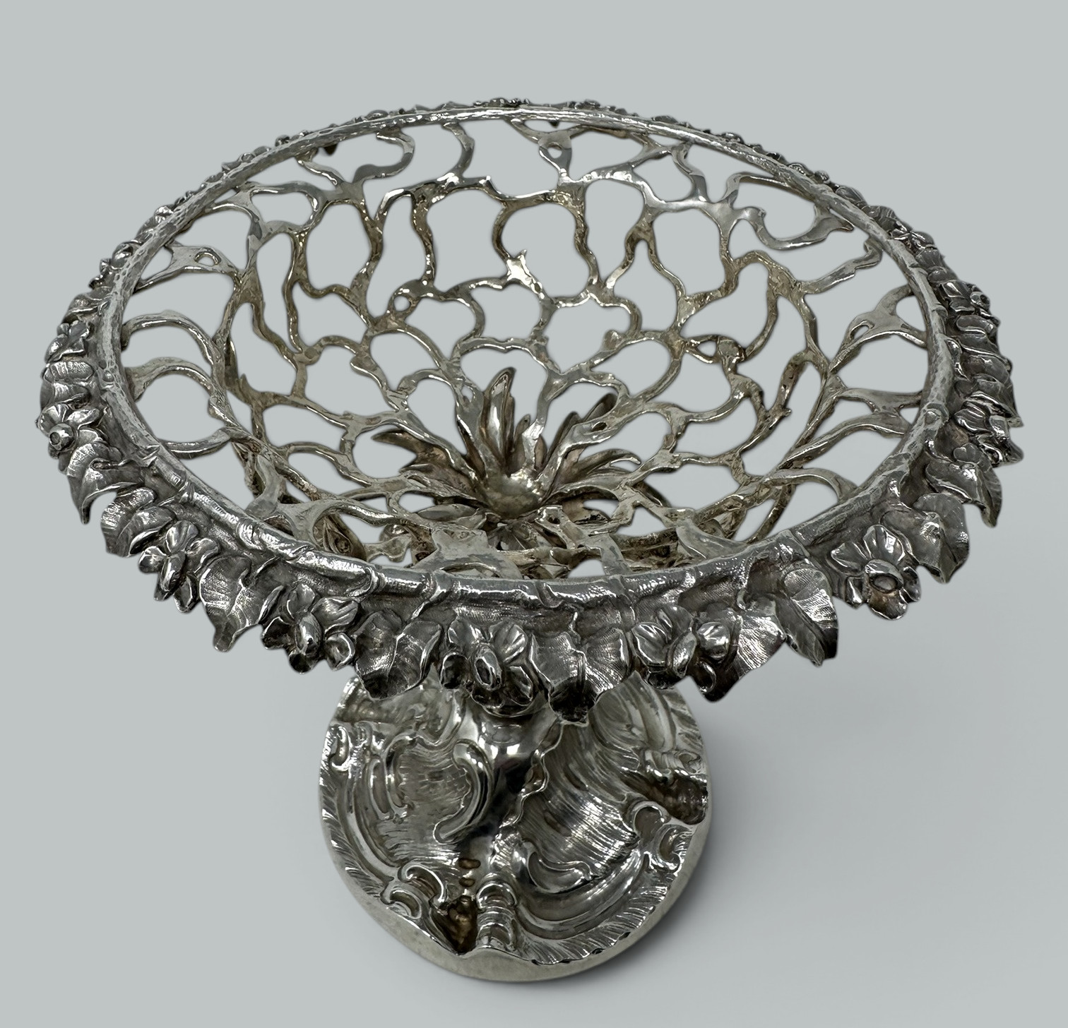 623. Antique Victorian English Sterling Silver Tazza Compot Centerpiece Fruit Bowl - Image 7