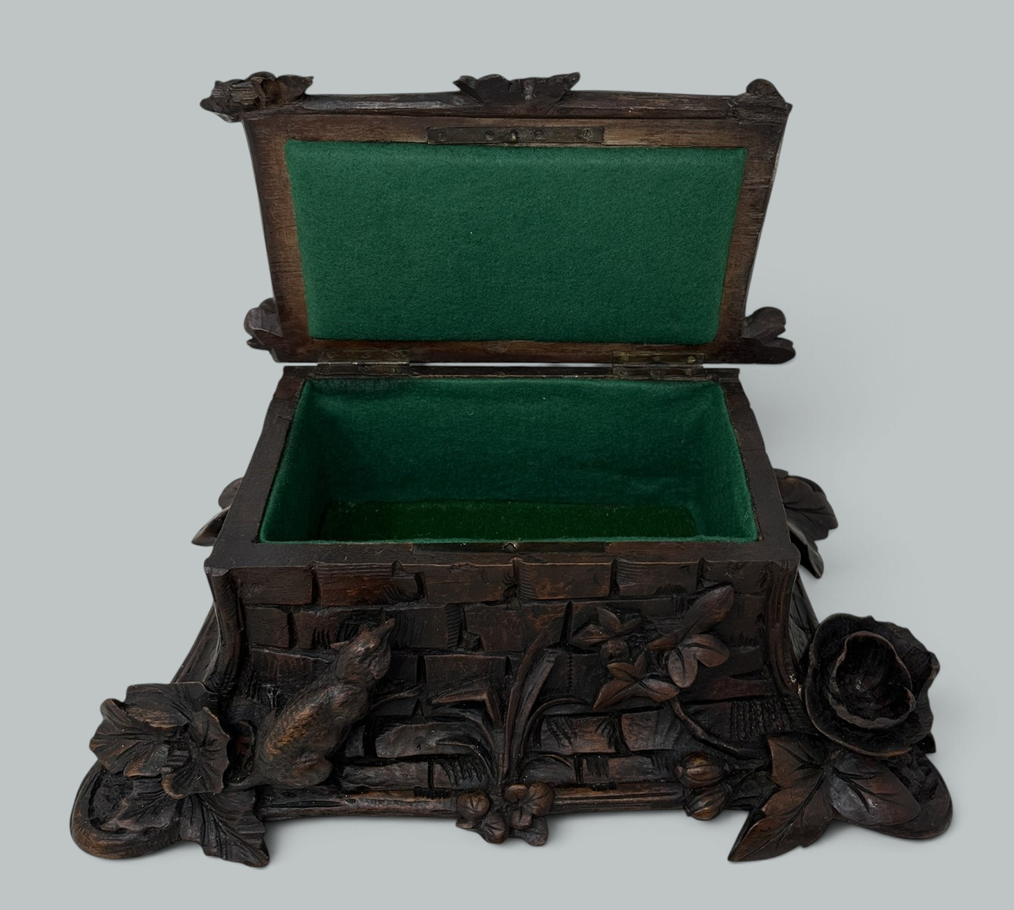 607. Antique Vintage Ladys Black Forest German Wooden Jewelry Box Casket Rodent 19Ct - Image 6